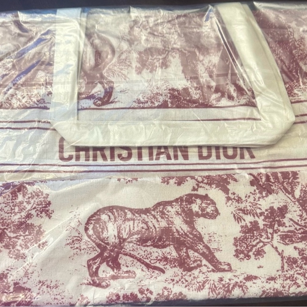 New Christian Dior Tote Novelty Bag - Red